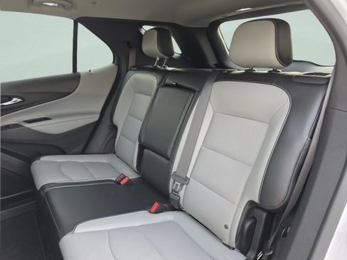 Used 2021 Chevrolet Equinox Premier image 23