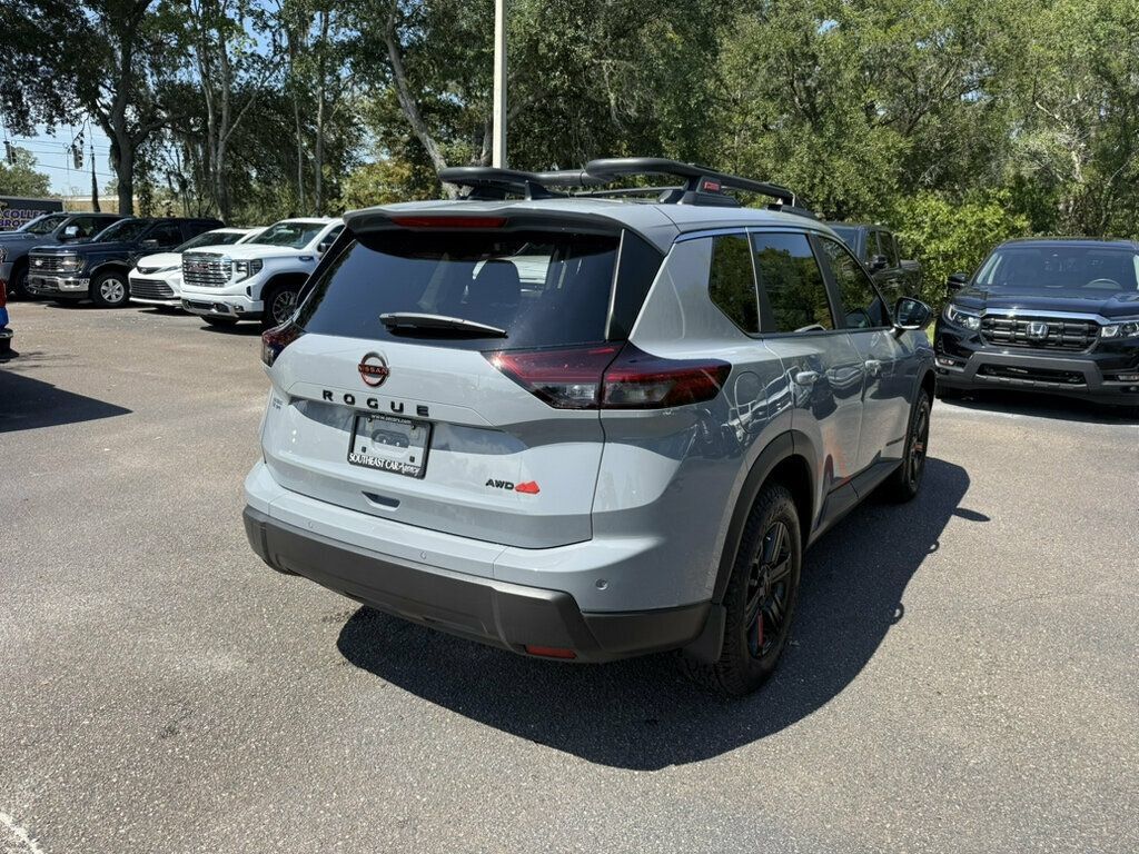 Used 2026 Nissan Rogue SV AWD/4WD image 10