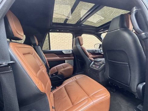 Used 2020 Lincoln Navigator L Reserve w/ Luxury Package AWD/4WD image 31