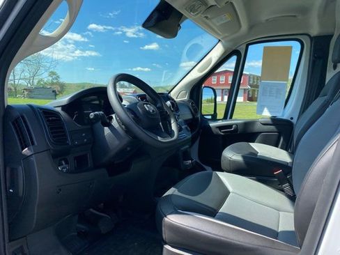 Used 2025 RAM ProMaster 3500 w/ Convenience Group FWD image 9