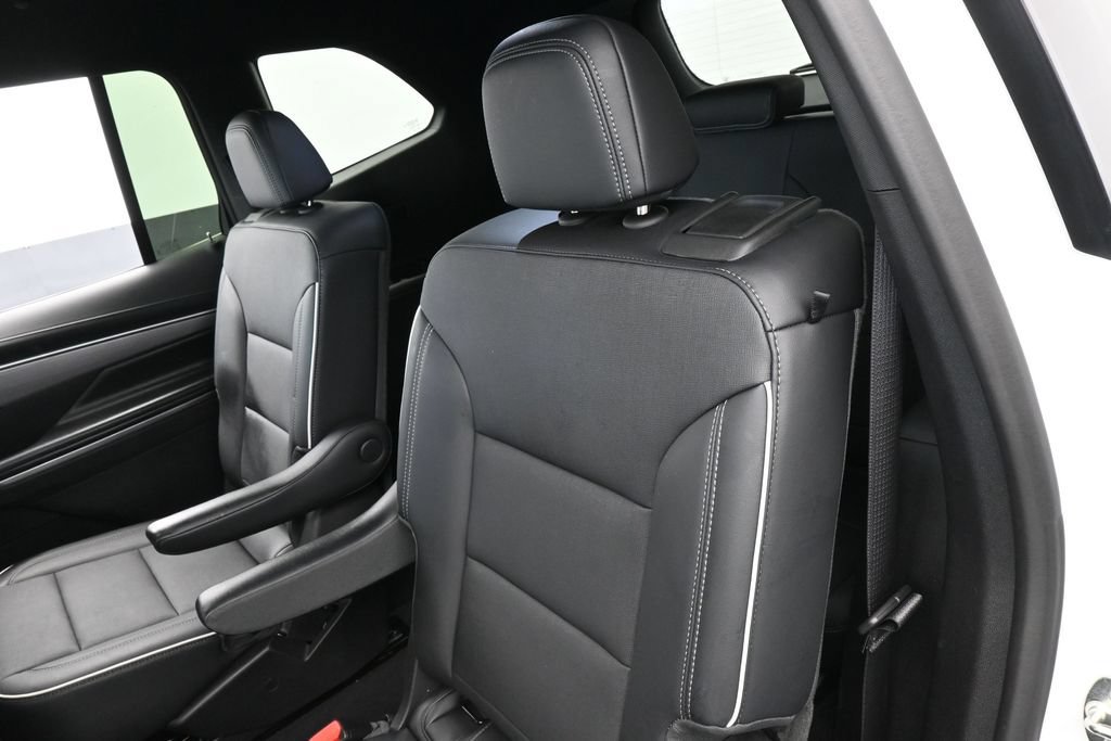 Used 2026 Buick Enclave Preferred w/ LPO, Floor Liner Package FWD image 37