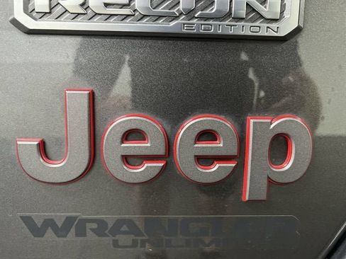 Used 2020 Jeep Wrangler Unlimited Rubicon w/ Quick Order Package 28Y Recon AWD/4WD image 30
