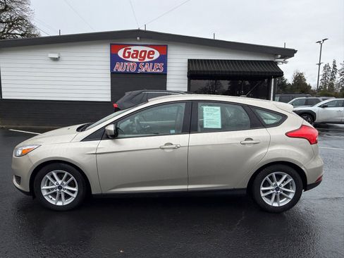 Used 2018 Ford Focus SE image 4