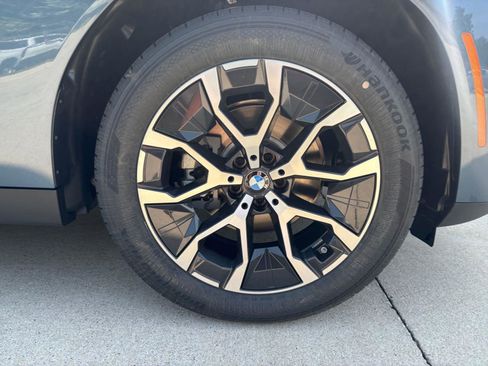 Used 2025 BMW X3 xDrive30i w/ Premium Package image 32