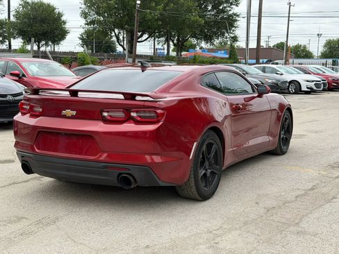 Used 2020 Chevrolet Camaro LT RWD image 11
