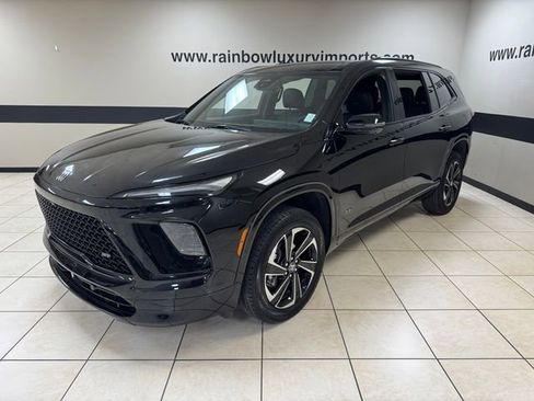 Used 2025 Buick Enclave Sport Touring image 3