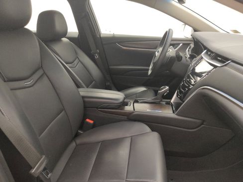 Used 2018 Cadillac XTS Luxury image 21
