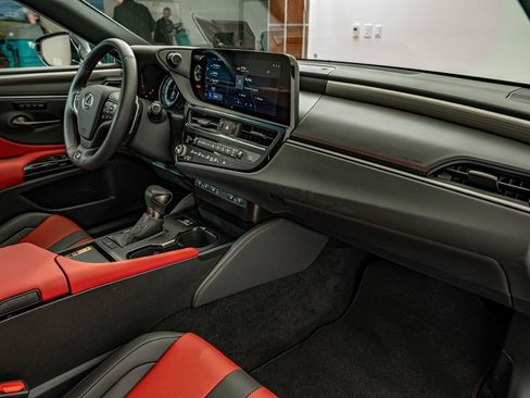 Certified 2025 Lexus ES 350 F Sport image 39