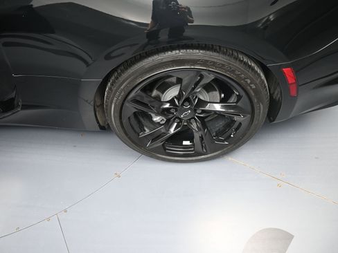 Used 2022 Chevrolet Camaro LT w/ RS Package image 17