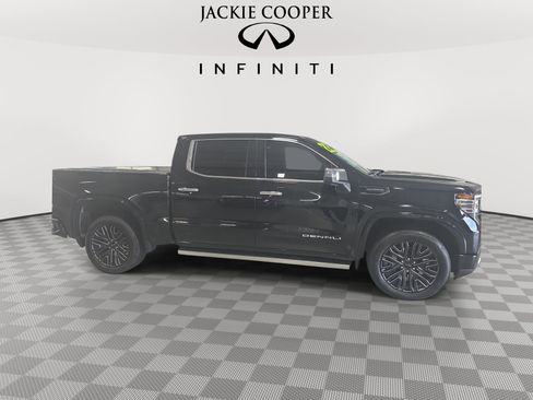 Used 2022 GMC Sierra 1500 Denali Ultimate AWD/4WD image 4
