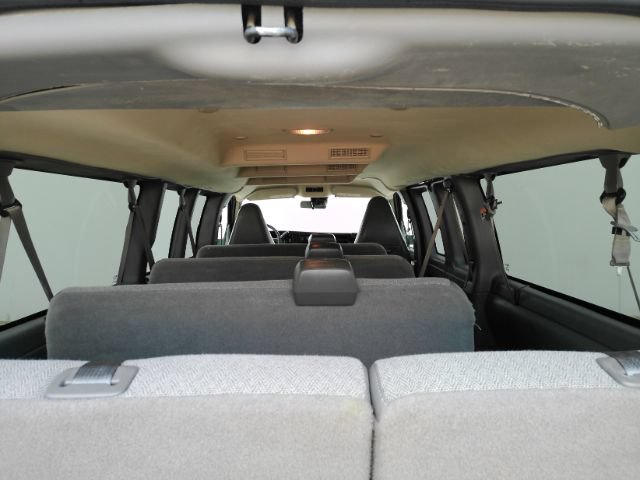 Used 2024 Chevrolet Express 3500 LT w/ LT Preferred Equipment Group RWD image 8