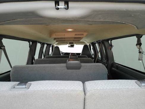Used 2024 Chevrolet Express 3500 LT w/ LT Preferred Equipment Group RWD image 8