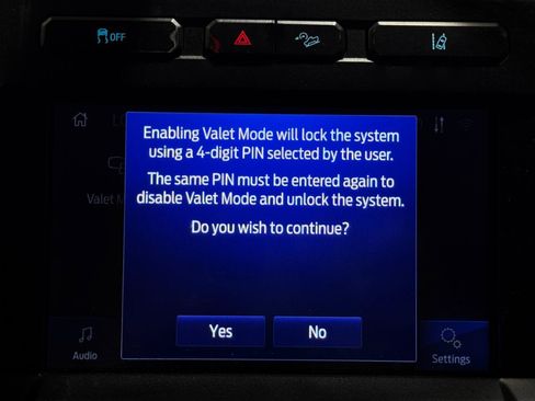 Used 2020 Ford F250 Lariat w/ Lariat Ultimate Package AWD/4WD image 31