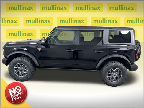 New 2025 Ford Bronco Badlands image 2