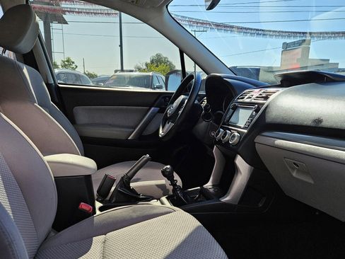 Used 2018 Subaru Forester 2.5i AWD/4WD image 9
