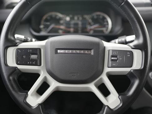 Used 2022 Land Rover Defender 90 AWD/4WD image 22