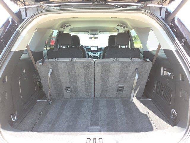 Certified 2024 Ford Explorer XLT RWD image 27
