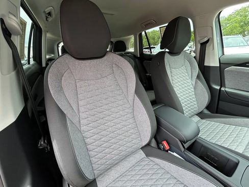 Certified 2025 Volkswagen Tiguan S FWD image 45