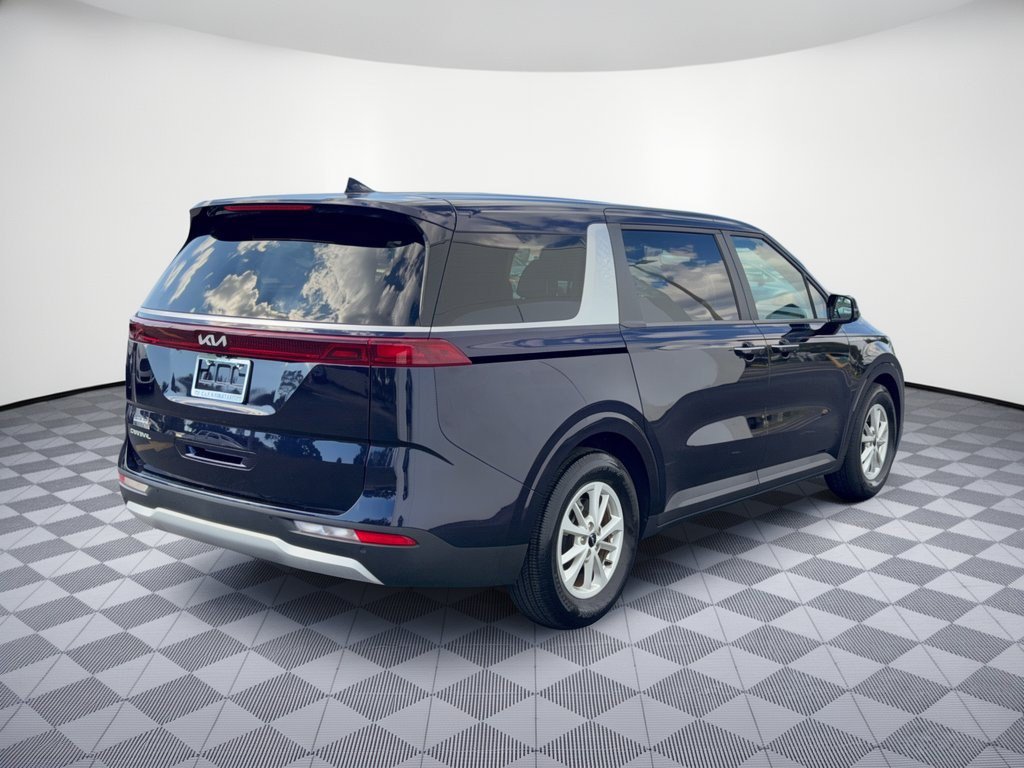 Used 2024 Kia Carnival LX FWD image 9