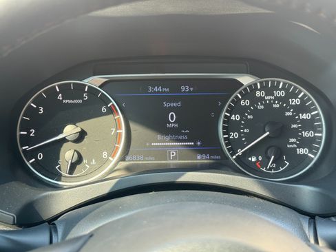 Used 2022 Nissan Altima 2.0 SR FWD image 17