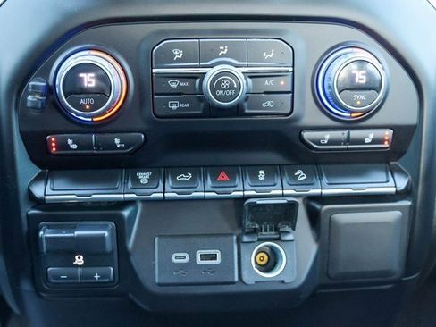 Used 2023 Chevrolet Silverado 2500 LT w/ Convenience Package image 22