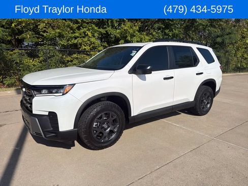 New 2026 Honda Pilot TrailSport image 1