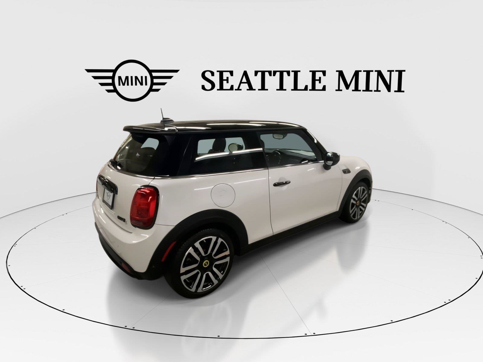 Used 2024 MINI Cooper SE FWD image 11