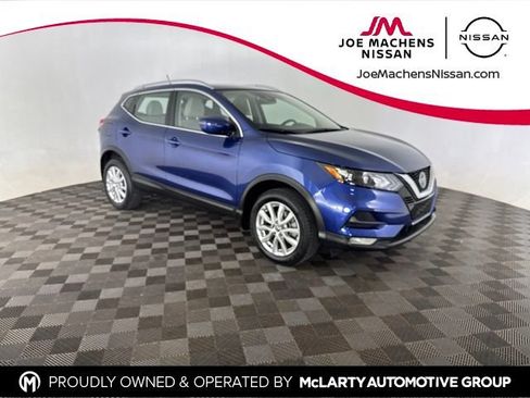 Used 2022 Nissan Rogue Sport SV FWD image 1