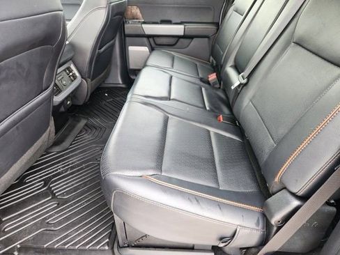 Used 2025 Ford F250 Lariat w/ Lariat Ultimate Package AWD/4WD image 30