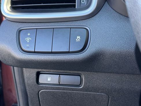 Used 2018 Kia Sorento LX image 29