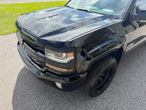 Used 2017 Chevrolet Silverado 1500 LT w/ Midnight Edition AWD/4WD image 4