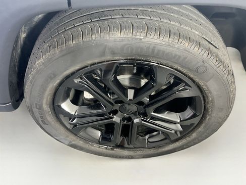 Used 2023 Jeep Compass Limited AWD/4WD image 29