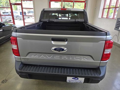 Used 2022 Ford Maverick Lariat FWD image 6