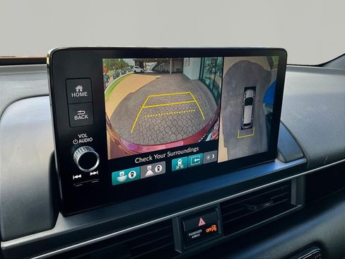 Used 2025 Honda Pilot Black Edition image 14