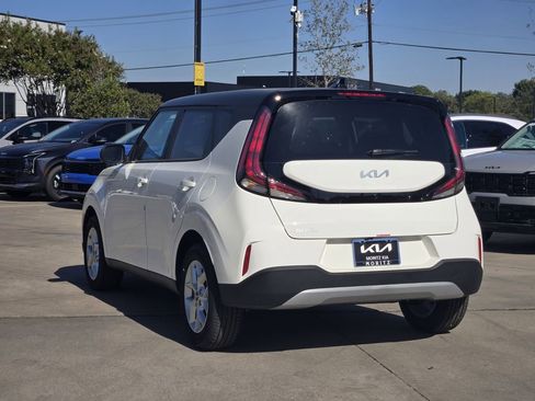 New 2025 Kia Soul S image 3