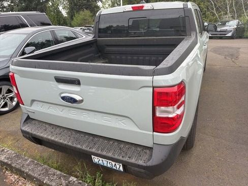 Used 2023 Ford Maverick Lariat FWD image 3