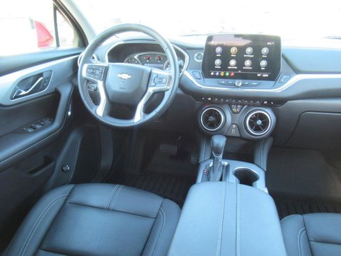 Used 2023 Chevrolet Blazer LT FWD image 12