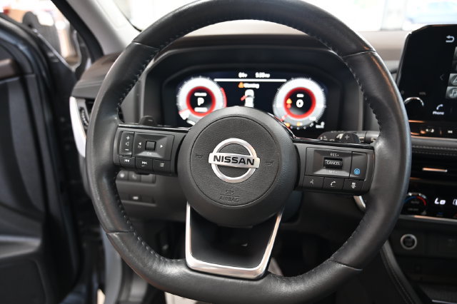 Used 2021 Nissan Rogue Platinum FWD image 26