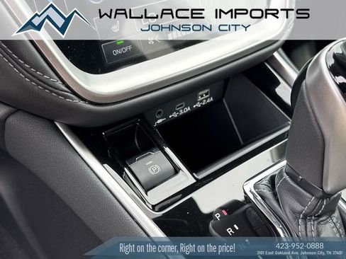 Certified 2025 Subaru Outback Limited XT AWD/4WD image 28