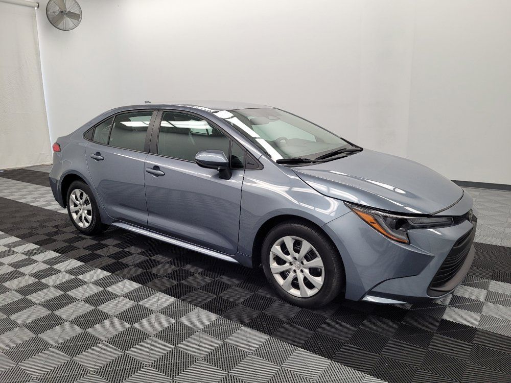 Used 2024 Toyota Corolla LE FWD image 11