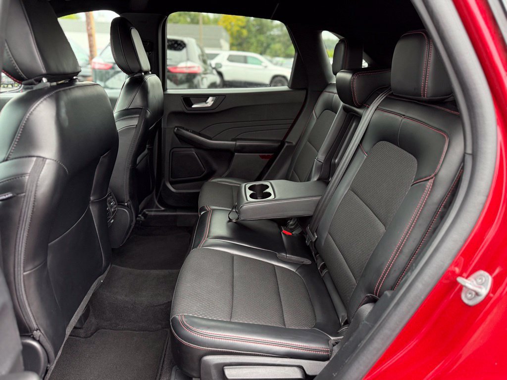 Used 2025 Ford Escape ST-Line AWD/4WD image 12