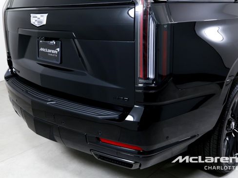 Used 2025 Cadillac Escalade Sport Platinum w/ LPO, ONYX Package AWD/4WD image 44