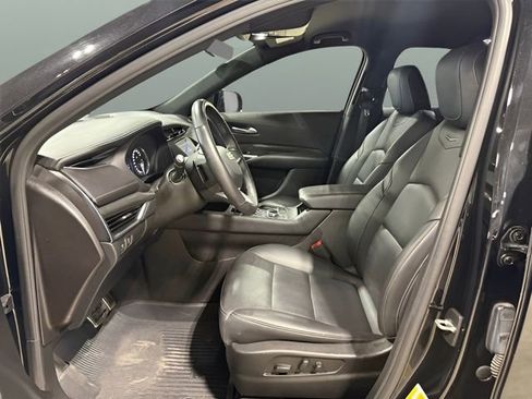 Used 2022 Cadillac XT4 Sport w/ Safety Alert Package AWD/4WD image 9