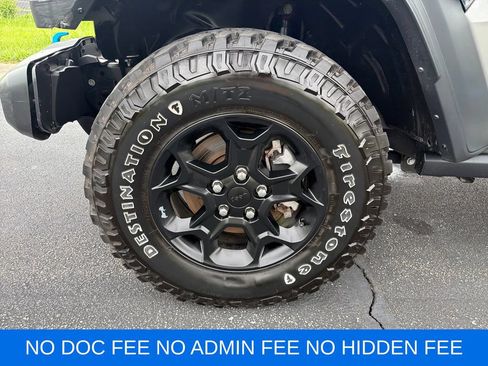 Used 2023 Jeep Wrangler Unlimited w/ Sun & Screen Package AWD/4WD image 30
