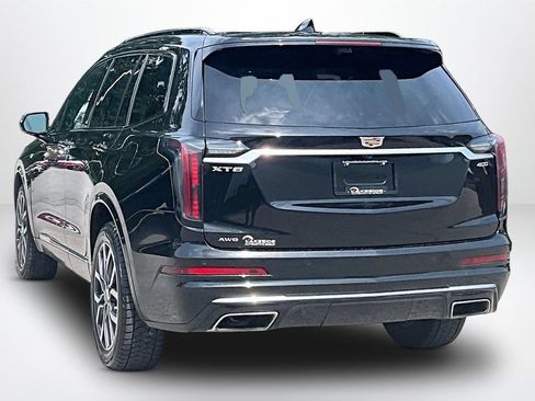 Used 2022 Cadillac XT6 Sport w/ Technology Package AWD/4WD image 4