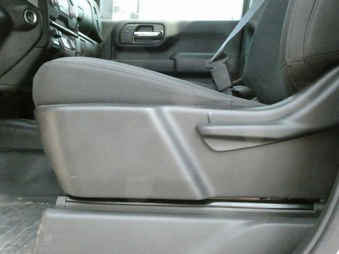 New 2024 GMC Sierra 2500 Pro w/ Convenience Package image 8