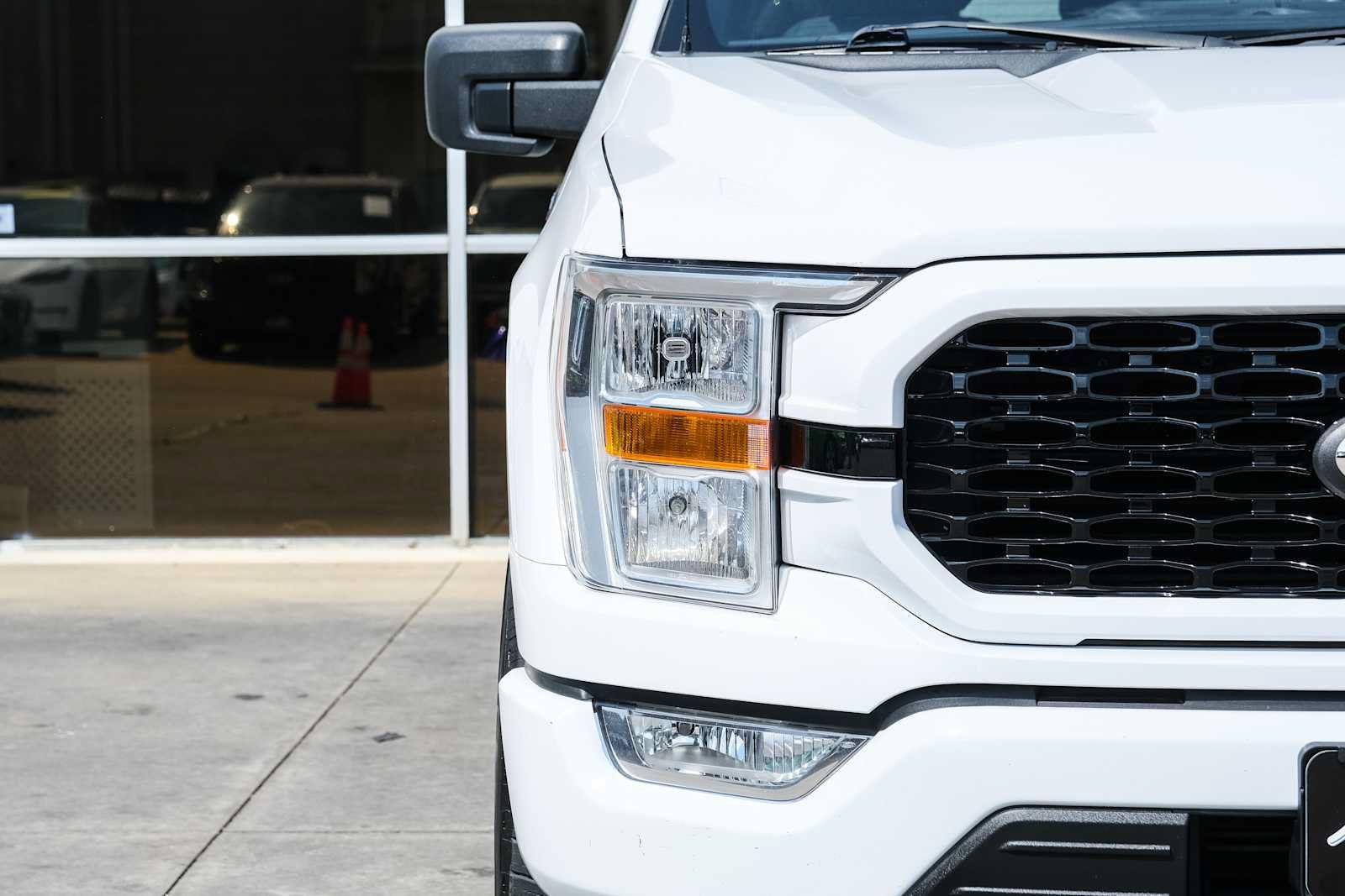 Used 2021 Ford F150 XL w/ STX Appearance Package RWD image 4