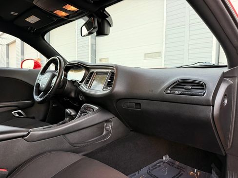 Used 2022 Dodge Challenger GT RWD image 23