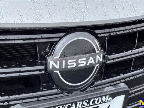 Used 2024 Nissan Versa S w/ S Plus Package image 32