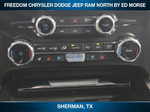 Used 2025 Ford F350 Lariat w/ Chrome Package image 13